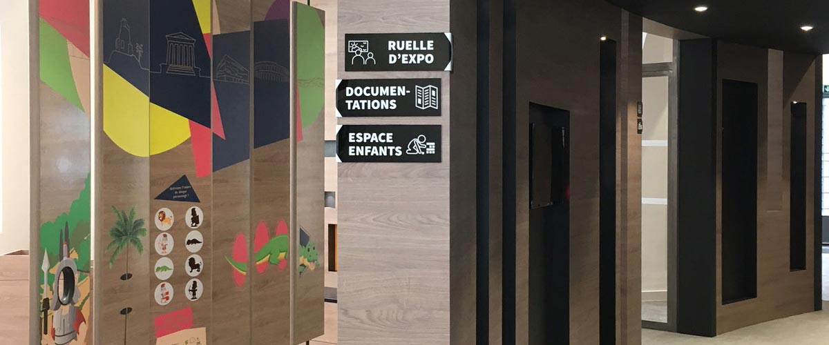 Le nouveau bureau d'accueil de l'Office de Tourisme de Nîmes a ouvert ses portes.
