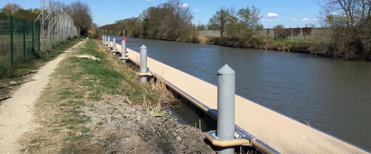 ponton flottant pour "Le Boat"